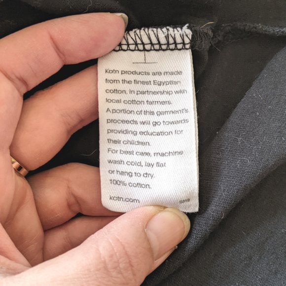 Kotn black Essential Longsleeve - Picture 5 of 7